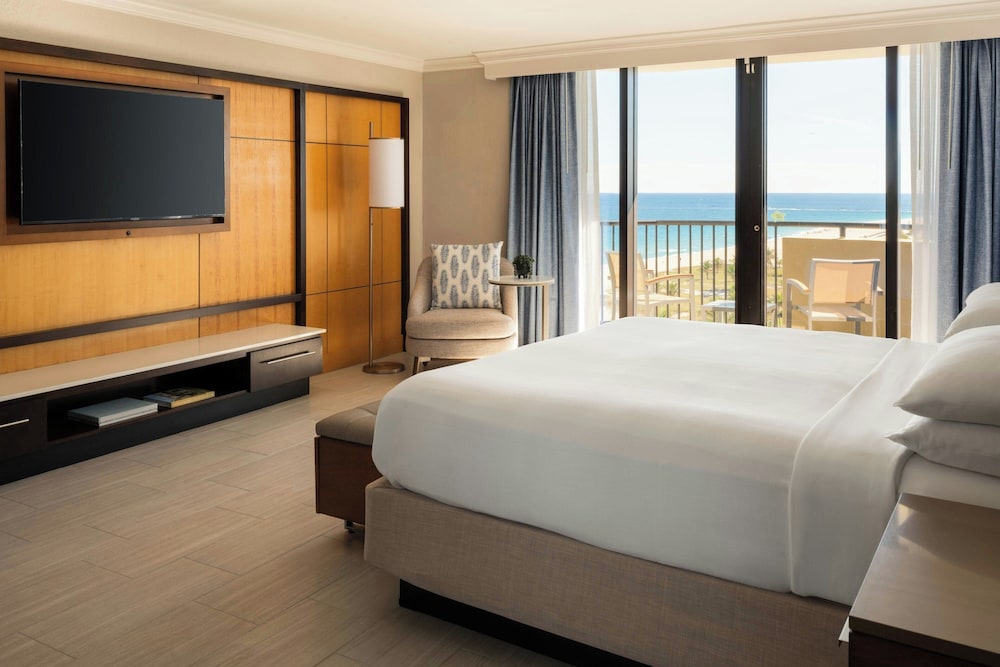 Fort Lauderdale Marriott Harbor Beach Resort & Spa — Hotel rooms in Fort Lauderdale, Florida