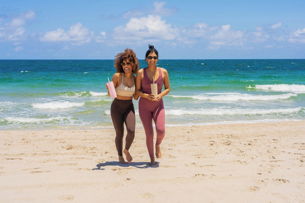 Fort Lauderdale Marriott Harbor Beach Resort & Spa — Beach in Fort Lauderdale, Florida