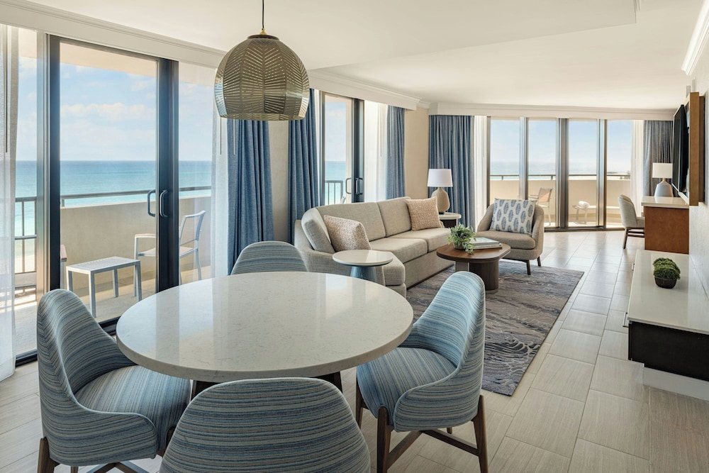 Fort Lauderdale Marriott Harbor Beach Resort & Spa — Hotel rooms in Fort Lauderdale, Florida