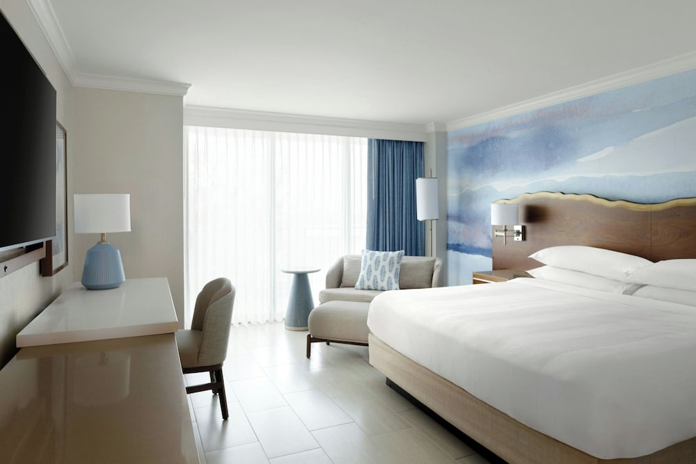 Fort Lauderdale Marriott Harbor Beach Resort & Spa — Hotel rooms in Fort Lauderdale, Florida