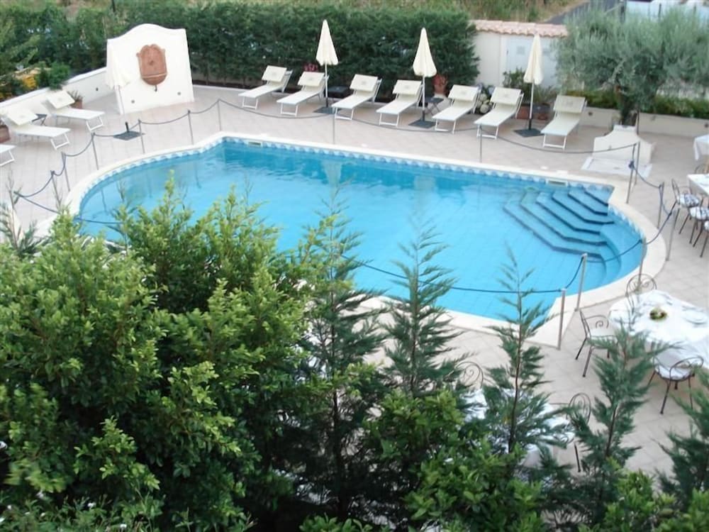 Hotel Villa Daphne - zdjęcie 3