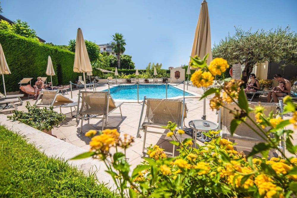 Hotel Villa Daphne - zdjęcie 2