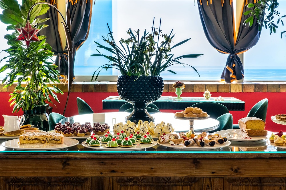 HOTEL VILLA CARLOTTA — Restaurant & bars in Taormina, Sicily