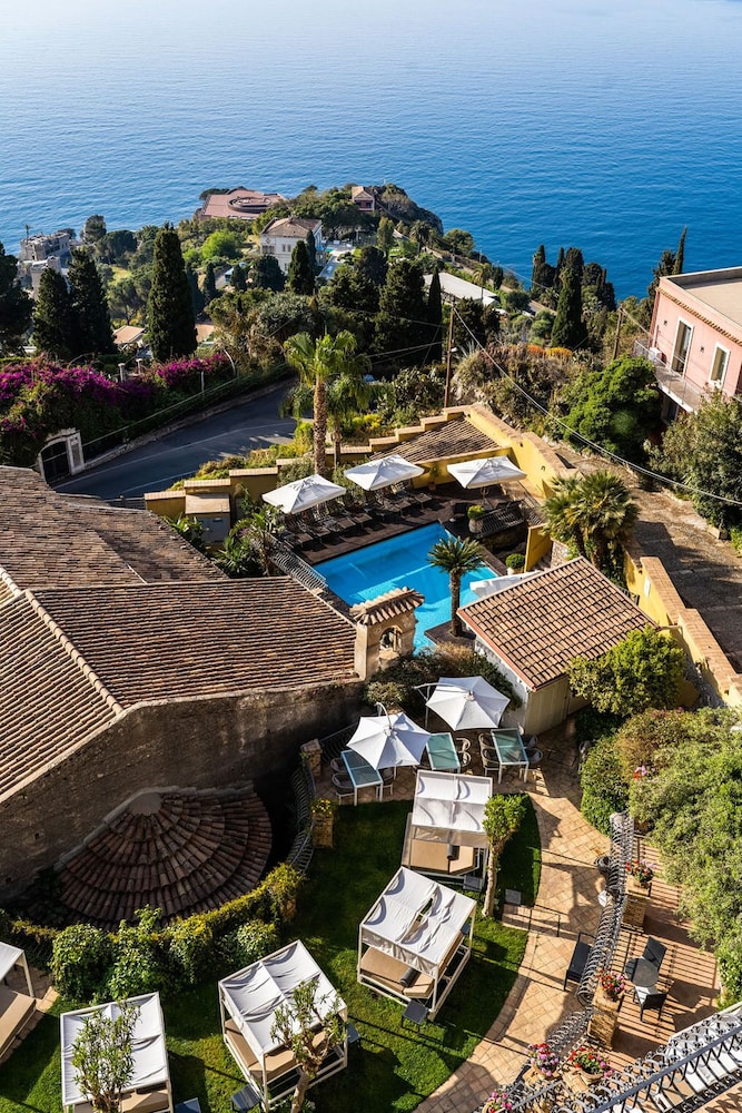 HOTEL VILLA CARLOTTA