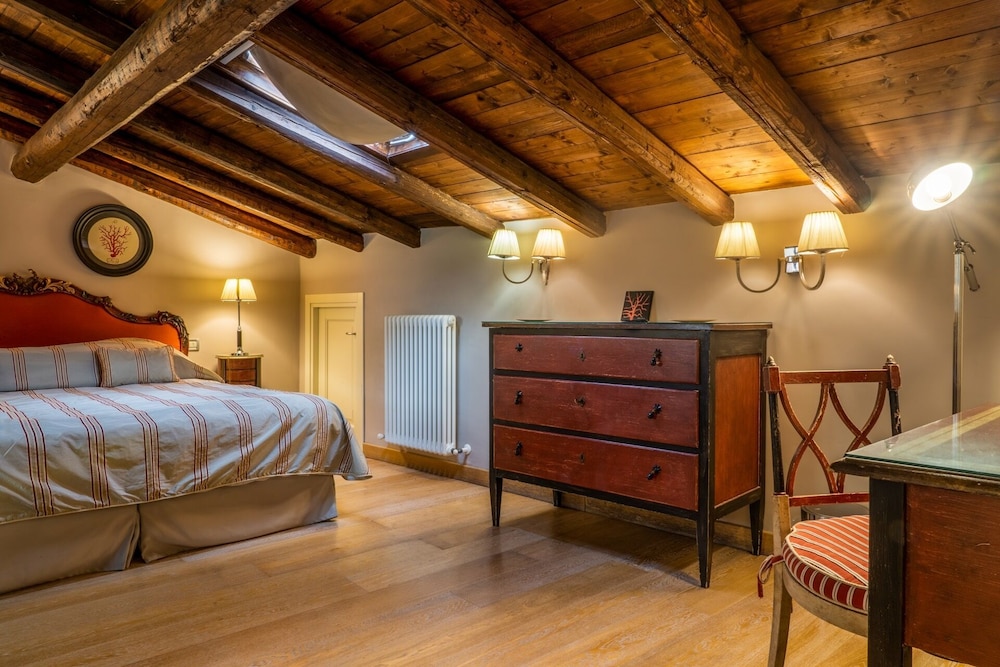 HOTEL VILLA CARLOTTA — Hotel rooms in Taormina, Sicily