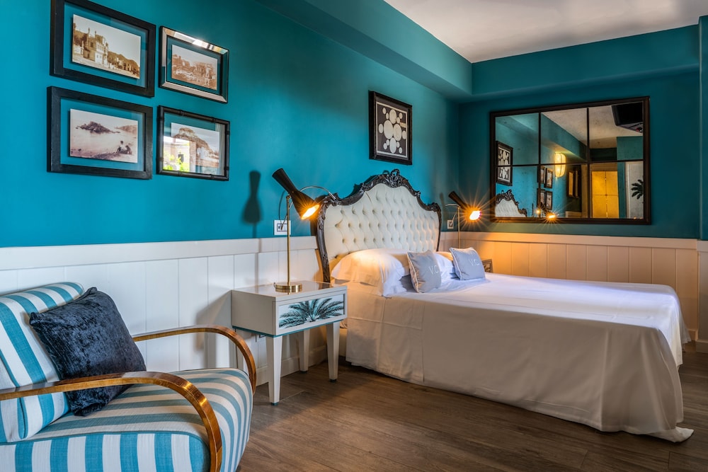 HOTEL VILLA CARLOTTA — Hotel rooms in Taormina, Sicily
