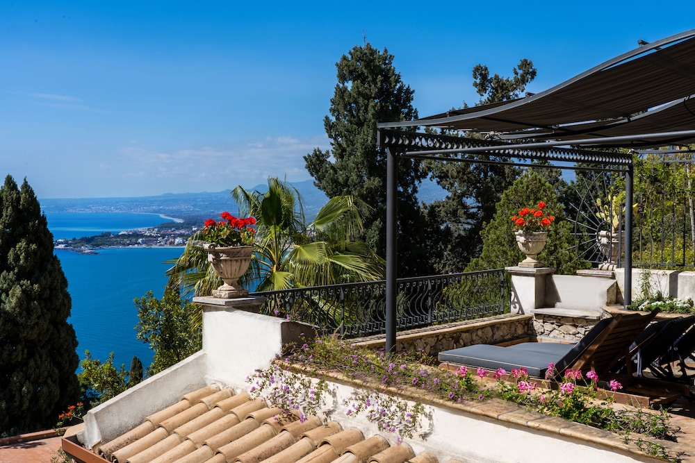HOTEL VILLA CARLOTTA — Attractions in the area in Taormina, Sicily