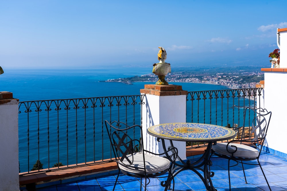 HOTEL VILLA CARLOTTA — Attractions in the area in Taormina, Sicily