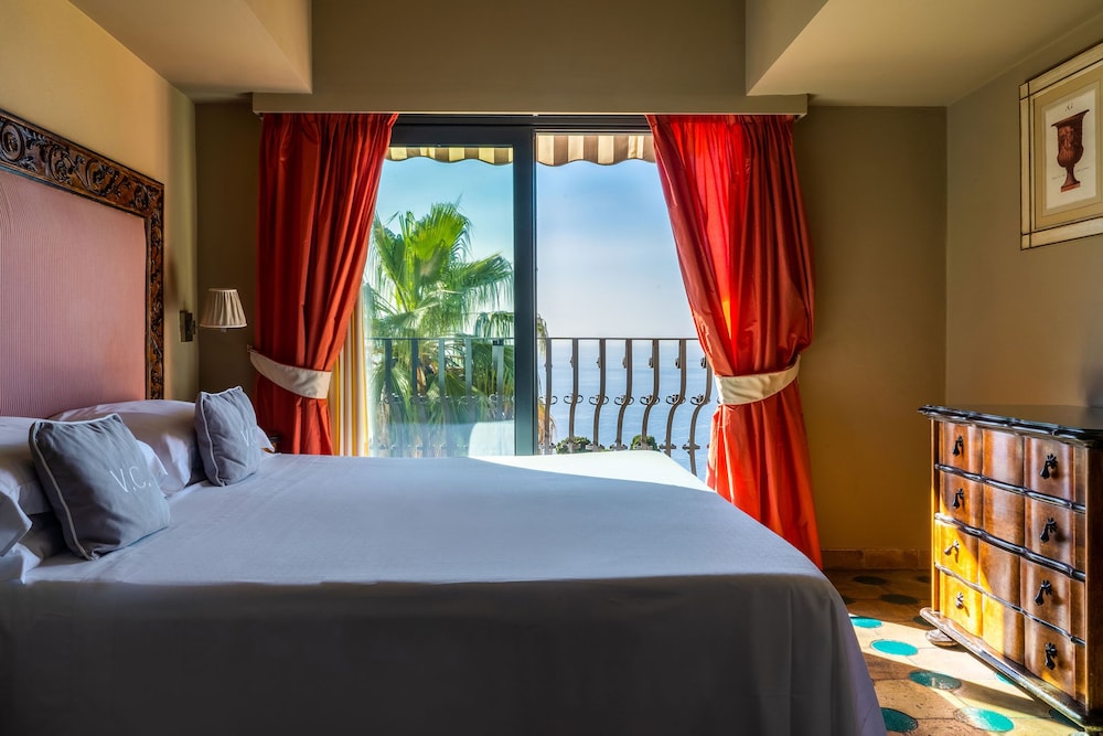 HOTEL VILLA CARLOTTA — Hotel rooms in Taormina, Sicily