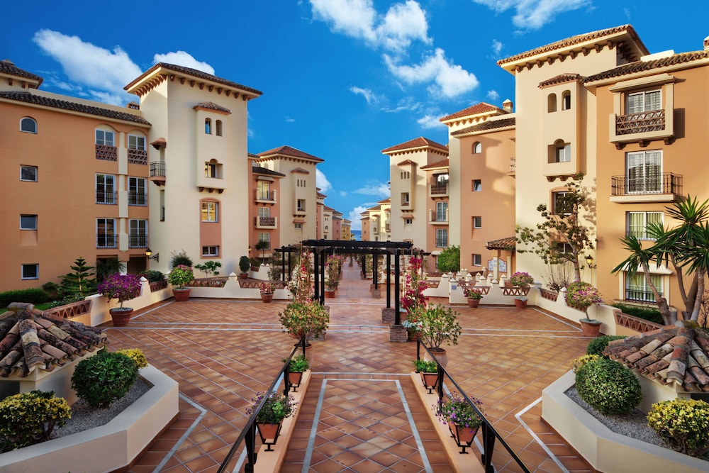 Marriott's Marbella Beach Resort — Hotel building in Marbella, Andalusia