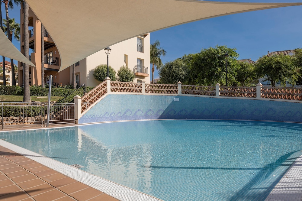 Marriott's Marbella Beach Resort — Swimming pool in Marbella, Andalusia