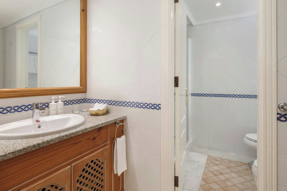 Marriott's Marbella Beach Resort — Hotel rooms in Marbella, Andalusia