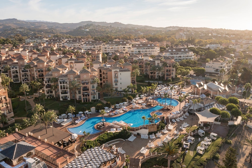Marriott's Marbella Beach Resort — Swimming pool in Marbella, Andalusia
