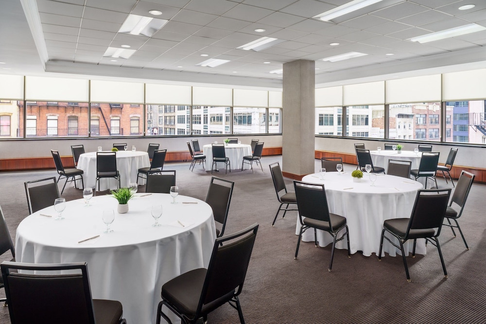 Residence Inn by Marriott New York Manhattan/Times Square — Restaurant & bars in New York City, New York State