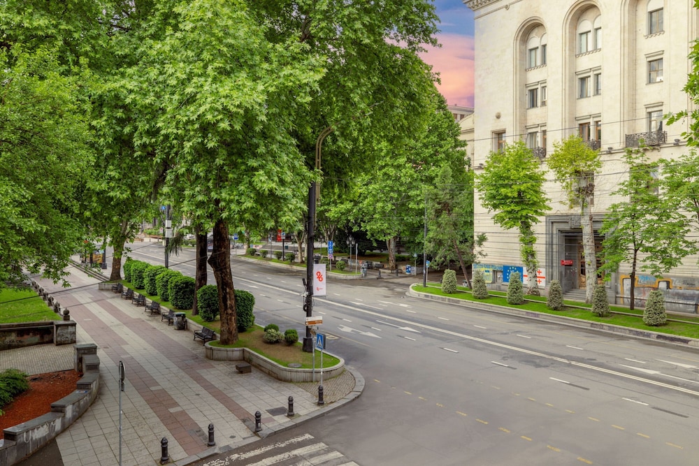 Tbilisi Marriott Hotel - zdjęcie 5