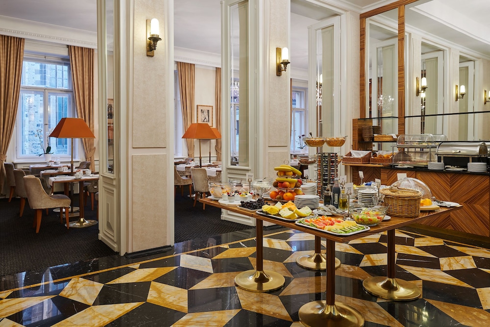 Ventana Hotel Prague — Restaurant & bars in Prague, Prague