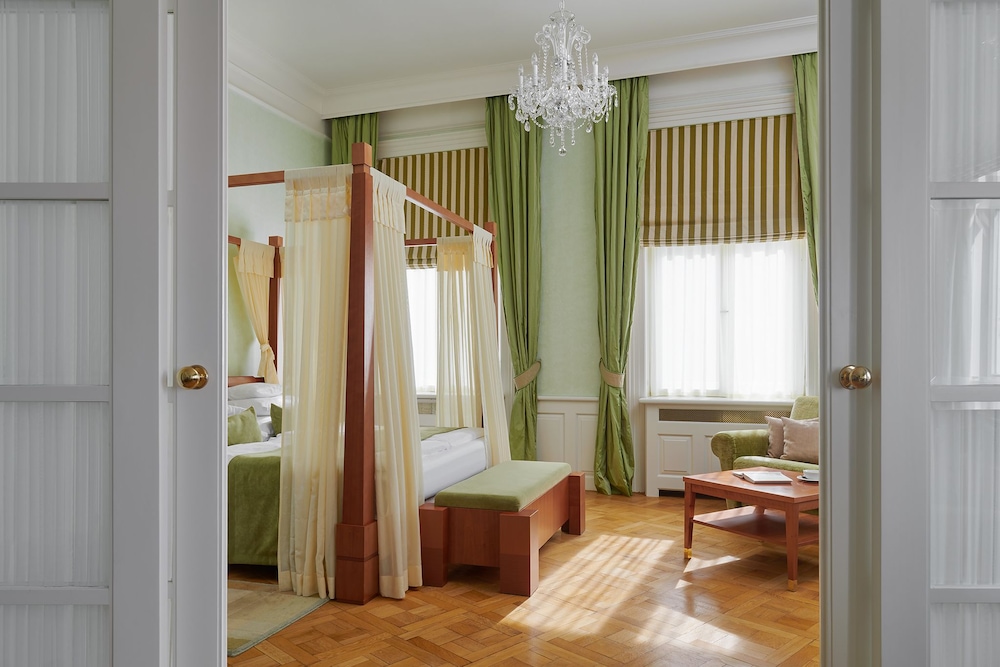 Ventana Hotel Prague — Hotel rooms in Prague, Prague