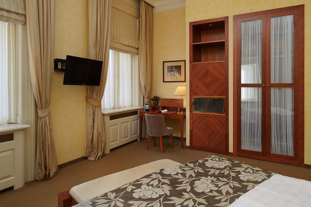 Ventana Hotel Prague — Hotel rooms in Prague, Prague