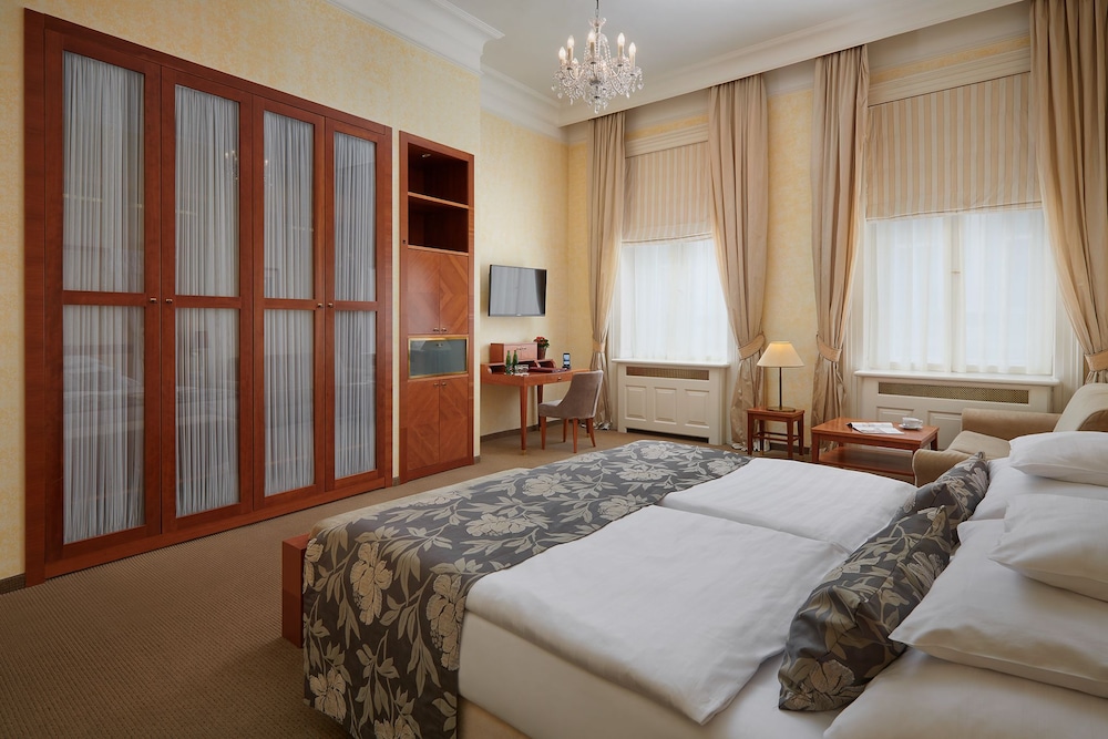 Ventana Hotel Prague — Hotel rooms in Prague, Prague
