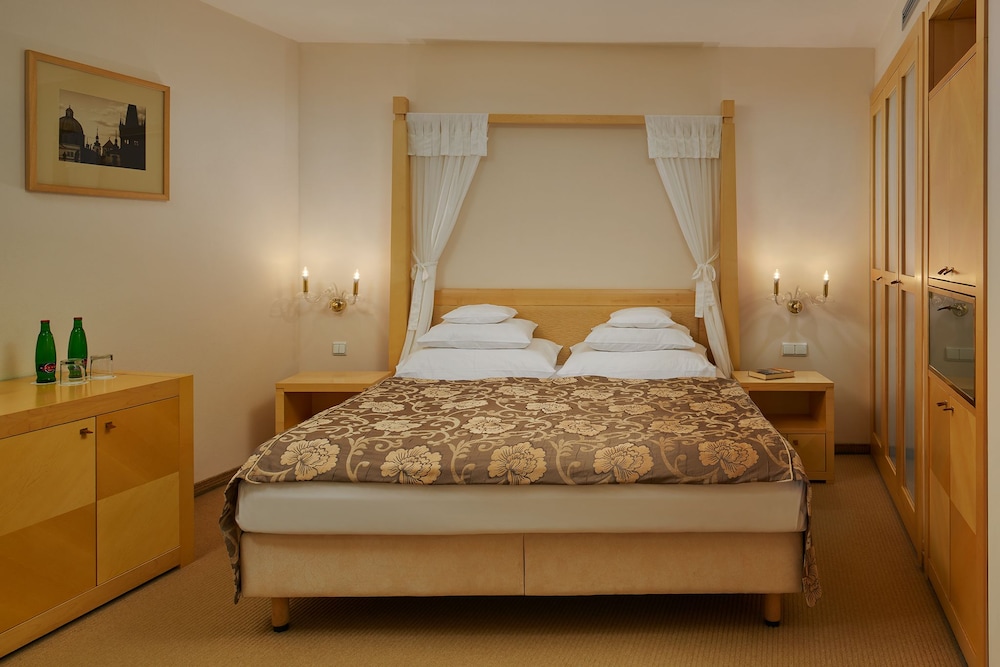 Ventana Hotel Prague — Hotel rooms in Prague, Prague