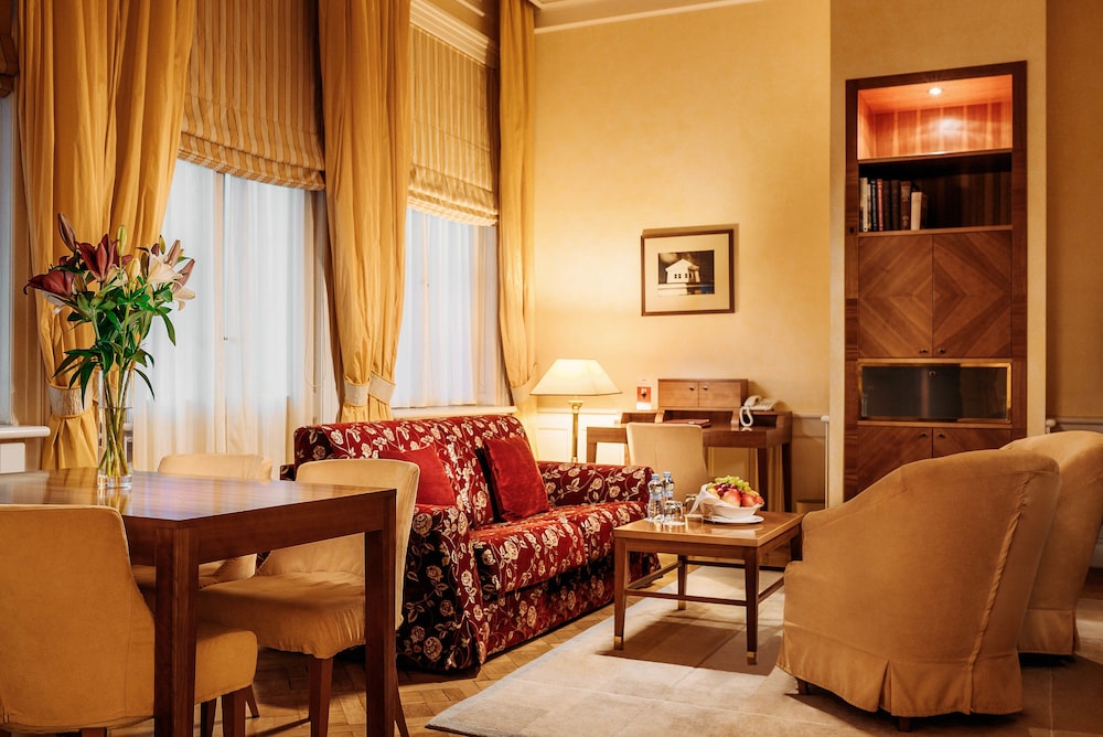 Ventana Hotel Prague — Hotel rooms in Prague, Prague