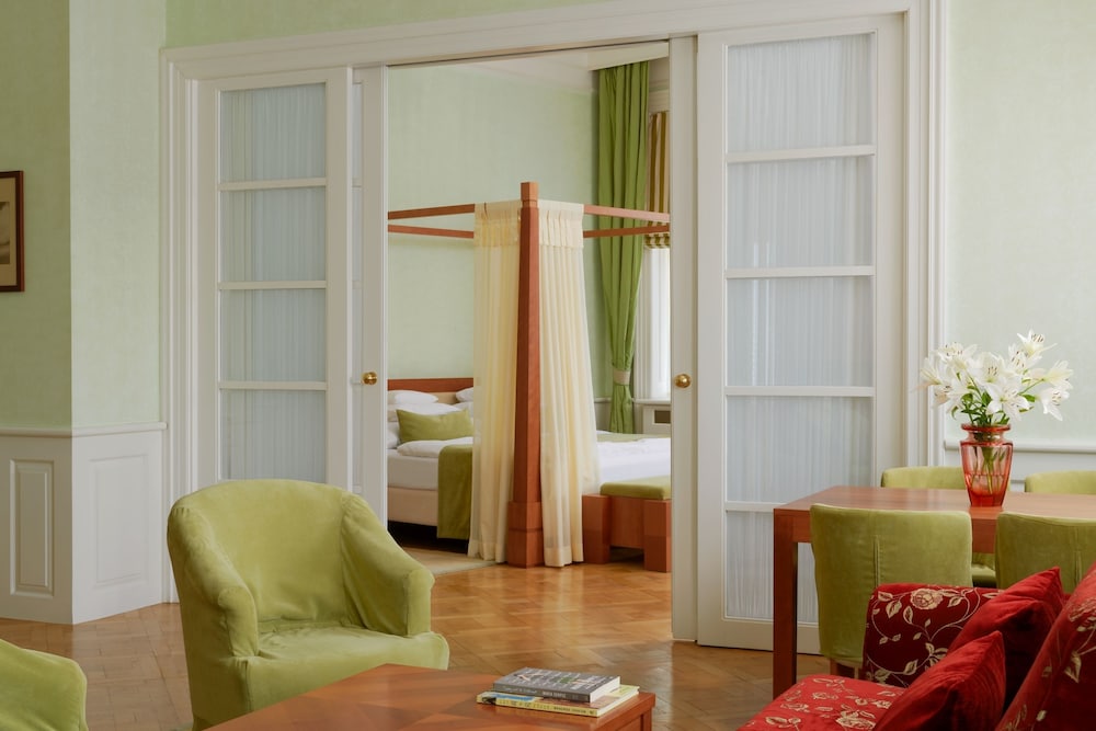 Ventana Hotel Prague — Hotel rooms in Prague, Prague