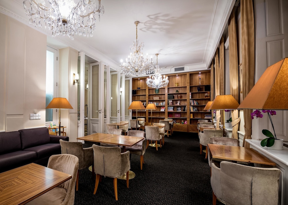 Ventana Hotel Prague — Restaurant & bars in Prague, Prague