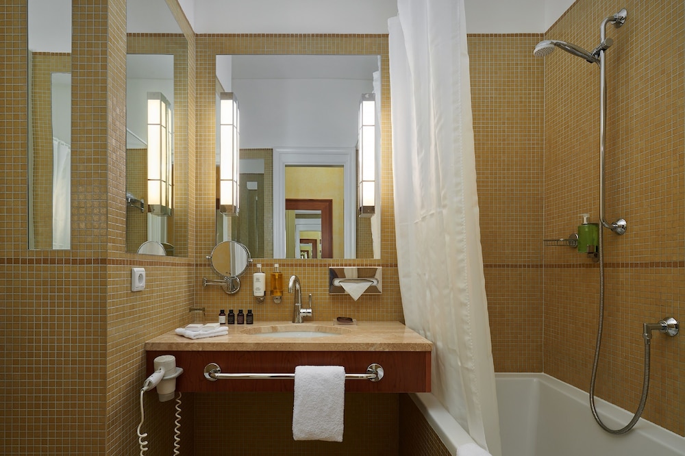 Ventana Hotel Prague — Hotel rooms in Prague, Prague