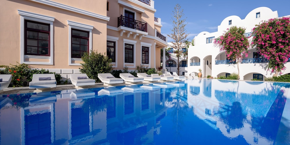 Veggera Hotel — Swimming pool in Perissa, South Aegean