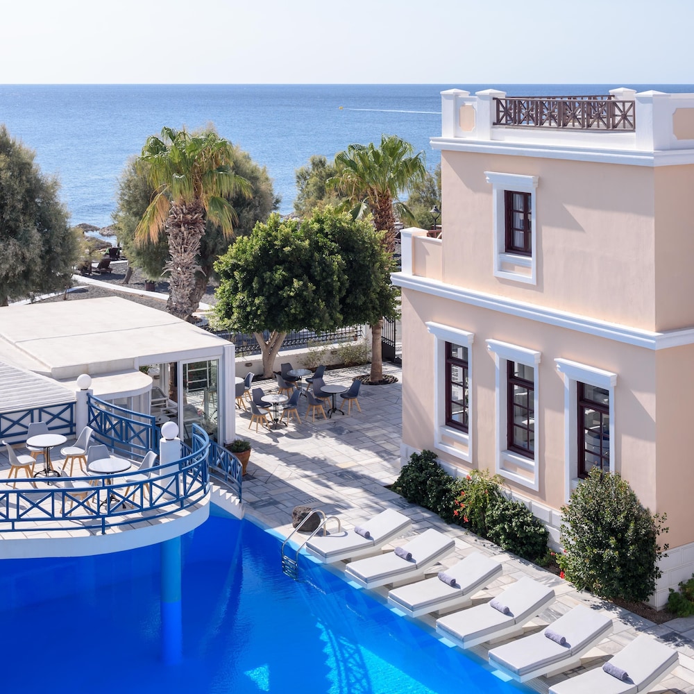 Veggera Hotel — Swimming pool in Perissa, South Aegean