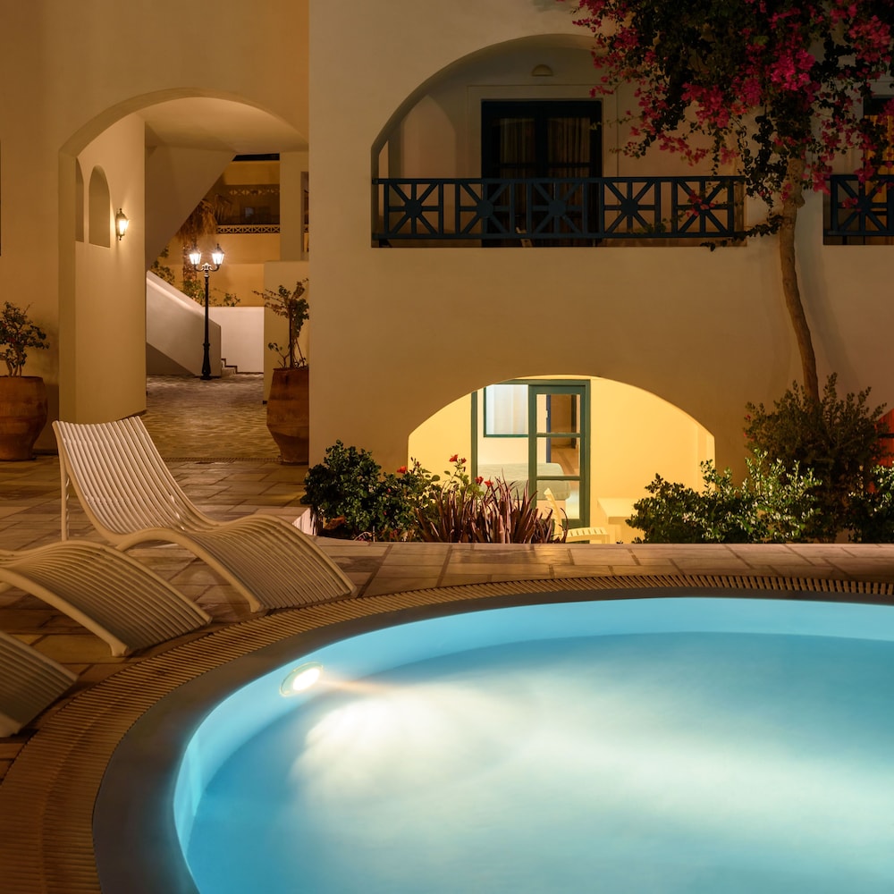 Veggera Hotel — Swimming pool in Perissa, South Aegean