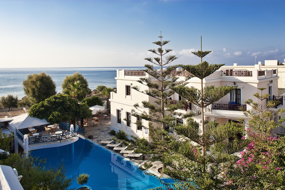 Veggera Hotel — Swimming pool in Perissa, South Aegean