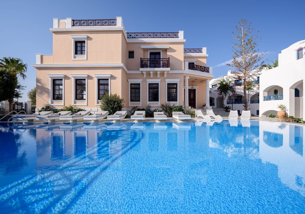 Veggera Hotel — Swimming pool in Perissa, South Aegean