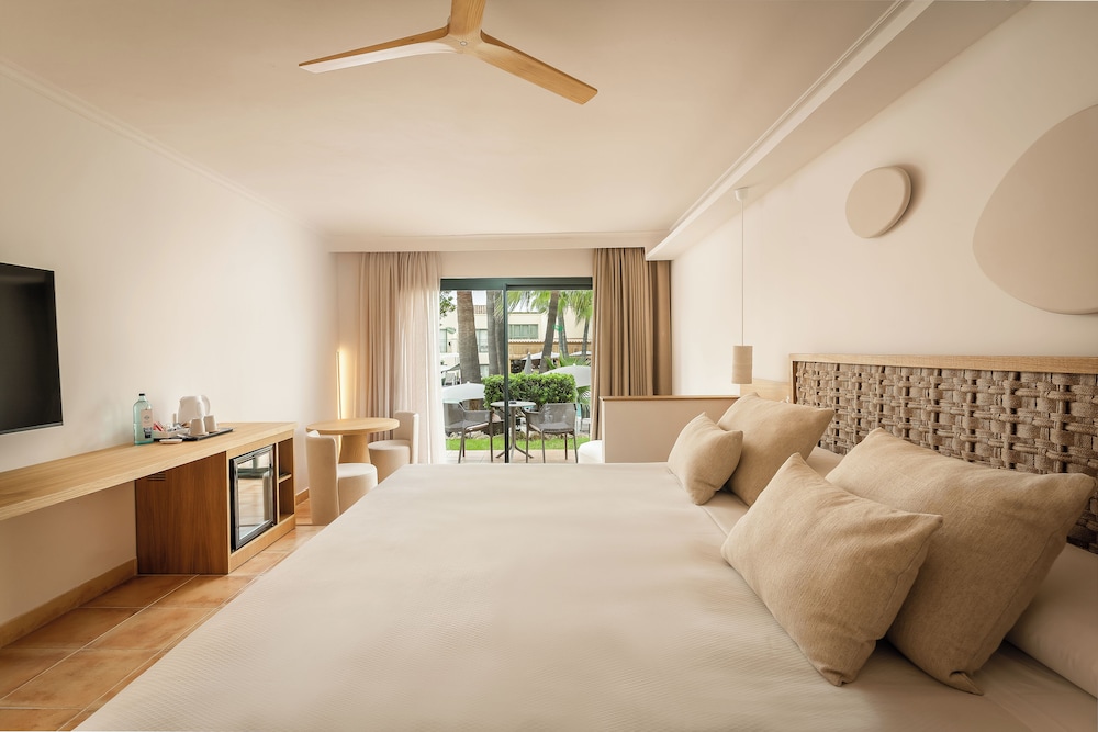 Valentin Star Menorca - Adults Only — Hotel rooms in Cala'n Bosch, Balearic Islands