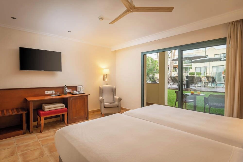 Valentin Star Menorca - Adults Only — Hotel rooms in Cala'n Bosch, Balearic Islands