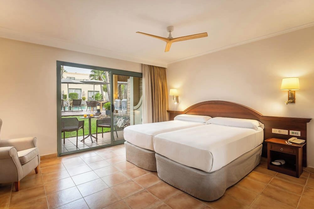 Valentin Star Menorca - Adults Only — Hotel rooms in Cala'n Bosch, Balearic Islands