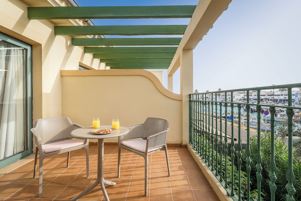 Valentin Star Menorca - Adults Only — Hotel rooms in Cala'n Bosch, Balearic Islands
