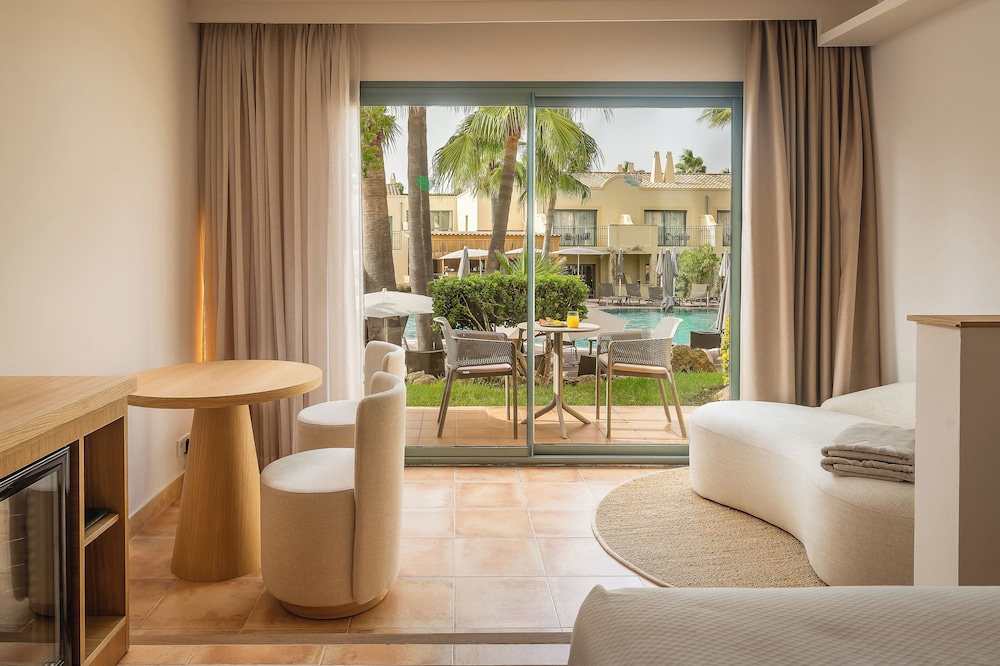 Valentin Star Menorca - Adults Only — Hotel rooms in Cala'n Bosch, Balearic Islands