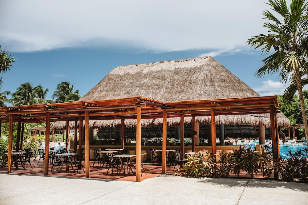 Valentin Imperial Rivera Maya All Inclusive - Adults Only — Pool in Playa del Carmen, Quintana Roo