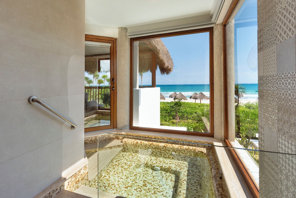 Valentin Imperial Rivera Maya All Inclusive - Adults Only — Rooms in Playa del Carmen, Quintana Roo