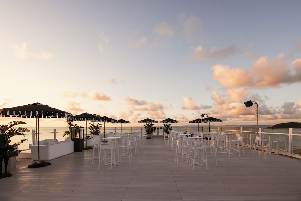 The Unexpected Ibiza Hotel - Ushuaïa Club entrance included — Restaurant & bars in Playa d'en Bossa, Balearic Islands
