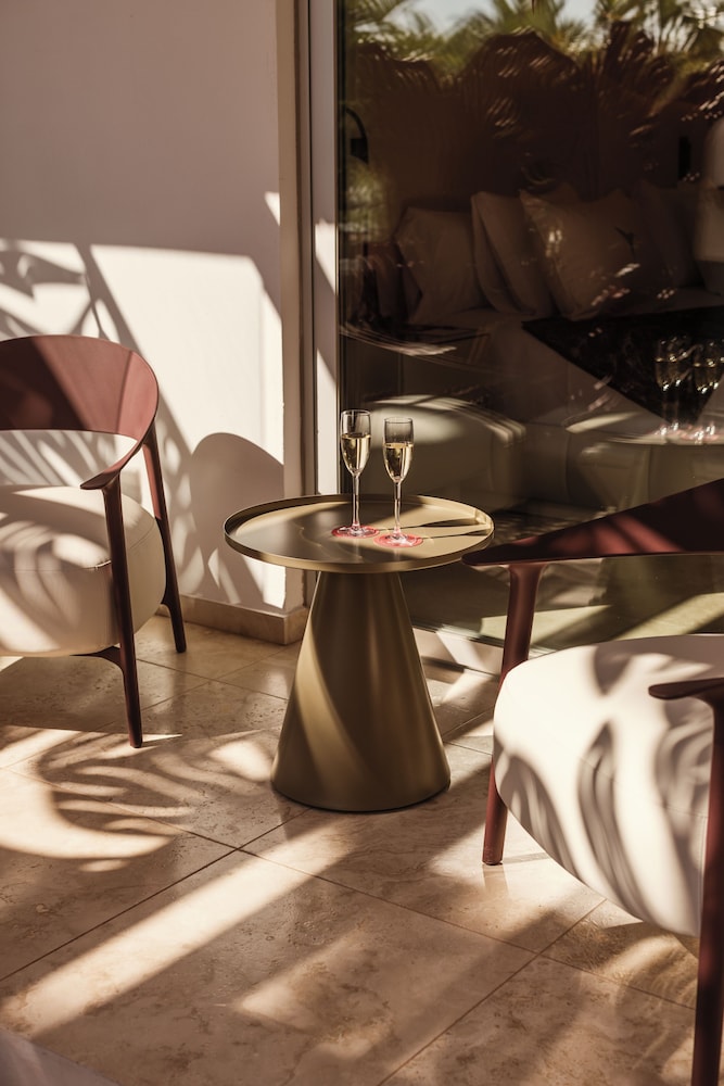 The Unexpected Ibiza Hotel - Ushuaïa Club entrance included — Hotel rooms in Playa d'en Bossa, Balearic Islands