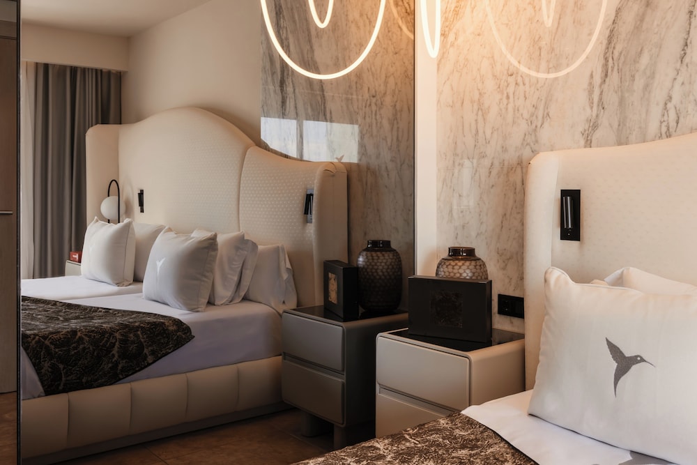 The Unexpected Ibiza Hotel - Ushuaïa Club entrance included — Hotel rooms in Playa d'en Bossa, Balearic Islands