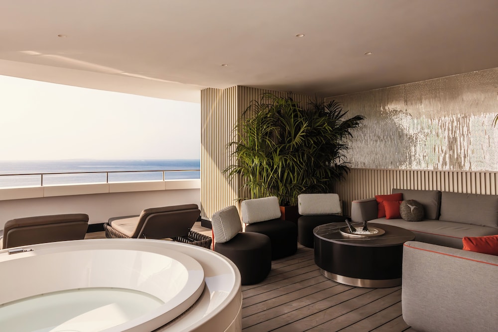 The Unexpected Ibiza Hotel - Ushuaïa Club entrance included — Spa in Playa d'en Bossa, Balearic Islands