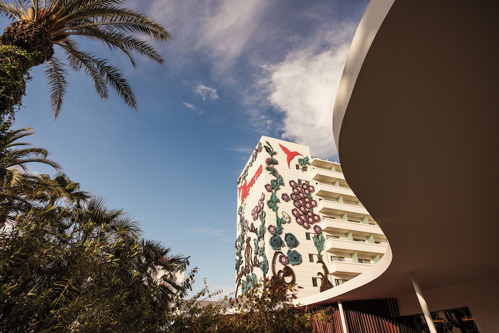 The Unexpected Ibiza Hotel - Ushuaïa Club entrance included — Hotel building in Playa d'en Bossa, Balearic Islands