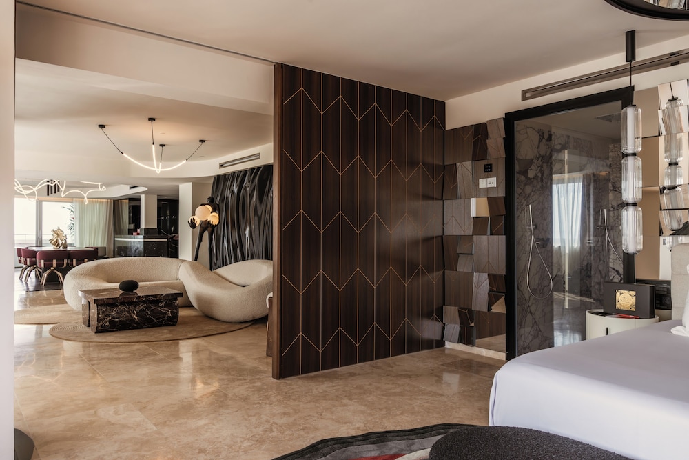 The Unexpected Ibiza Hotel - Ushuaïa Club entrance included — Hotel rooms in Playa d'en Bossa, Balearic Islands
