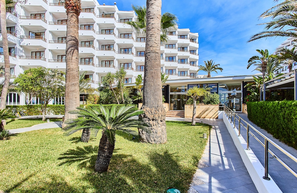 Leonardo Royal Ibiza Santa Eulalia — Beach in Santa Eulalia, Balearic Islands