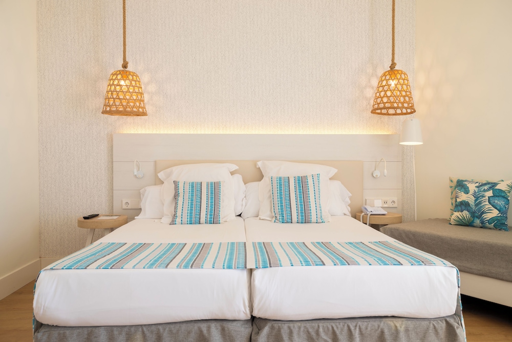 Leonardo Royal Ibiza Santa Eulalia — Hotel rooms in Santa Eulalia, Balearic Islands