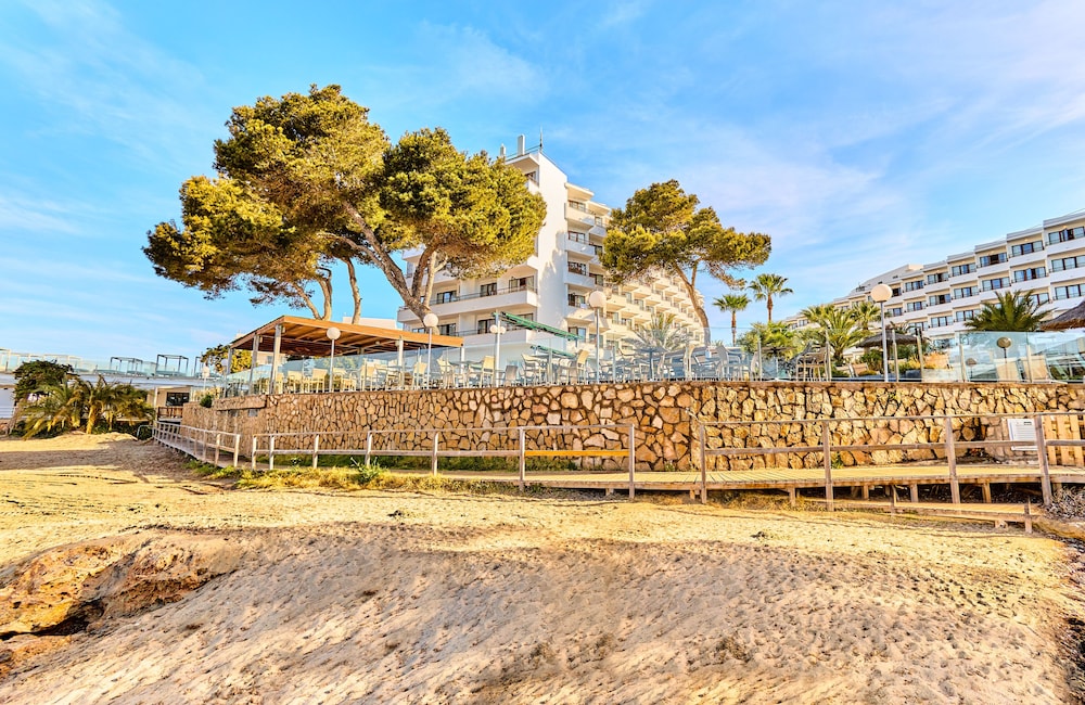 Leonardo Royal Ibiza Santa Eulalia — Beach in Santa Eulalia, Balearic Islands