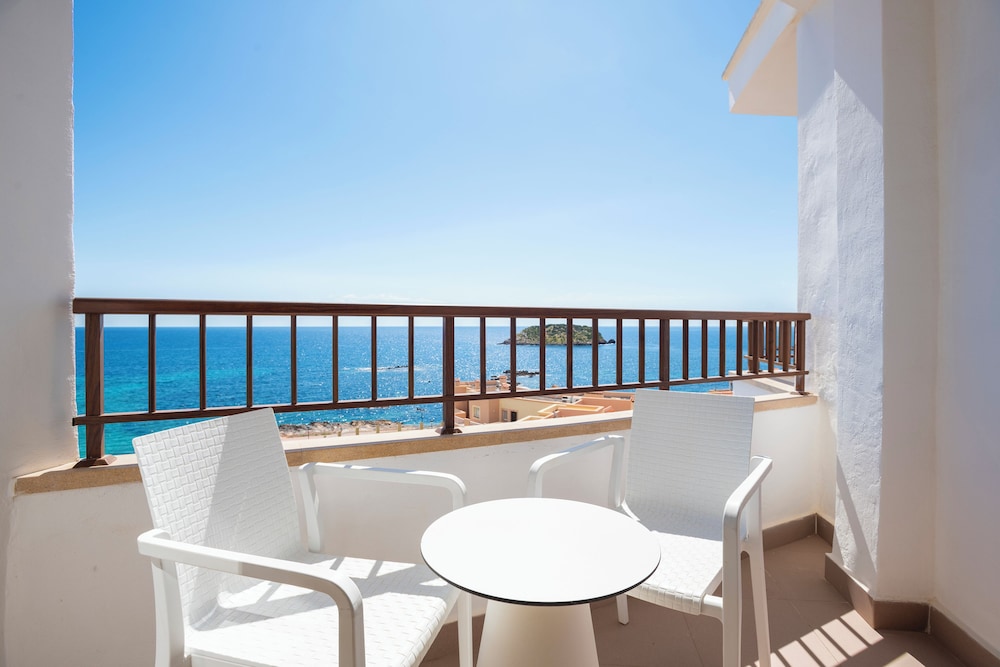 Leonardo Royal Ibiza Santa Eulalia — Hotel rooms in Santa Eulalia, Balearic Islands